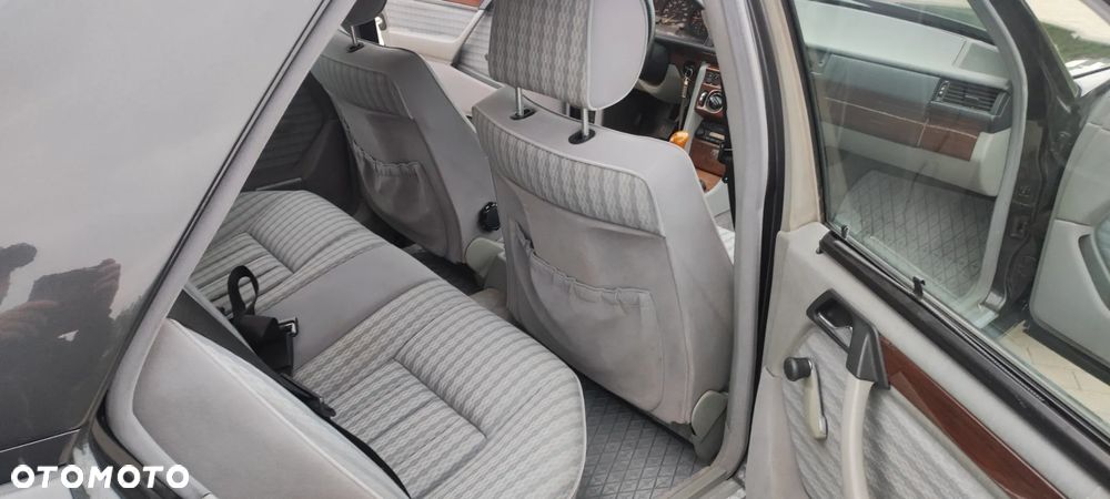 Mercedes-Benz W124 (1984-1993) - 15