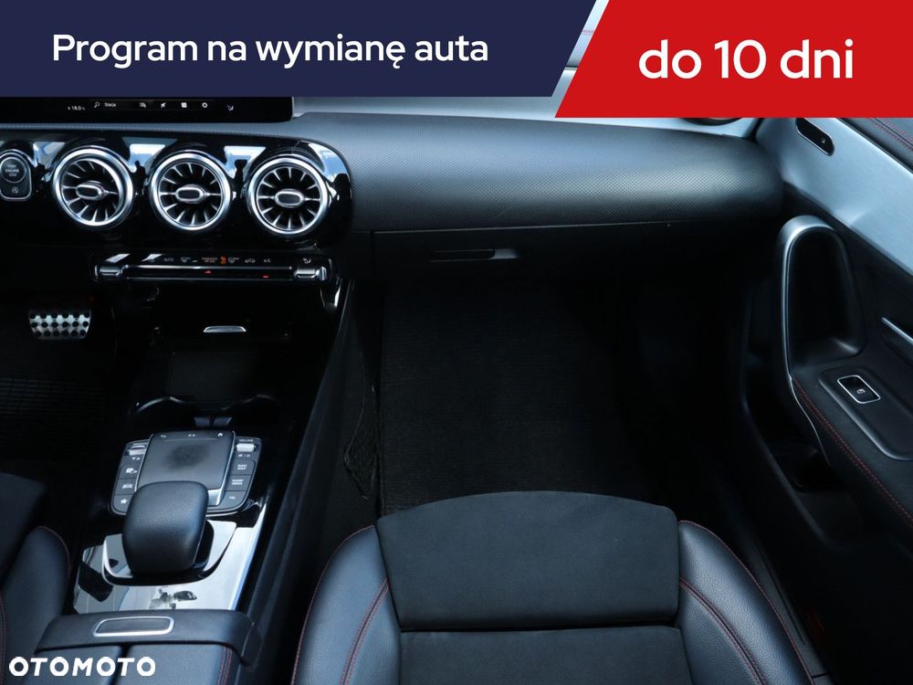 Mercedes-Benz CLA - 10