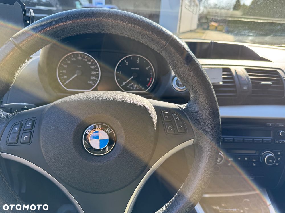 BMW Seria 1 118d DPF - 15