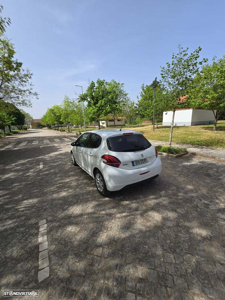 Peugeot 208 PureTech 82 Urban Move - 5