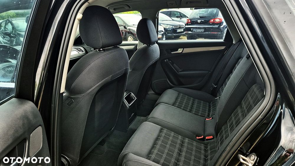 Audi A4 Avant 1.8 TFSI Ambiente - 31