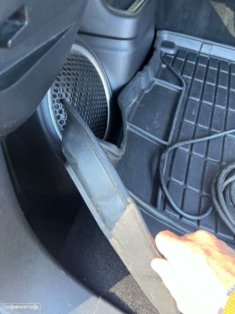 Mitsubishi Outlander - 18