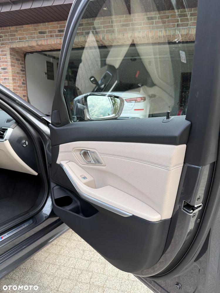 BMW Seria 3 320d M Sport Shadow sport - 25