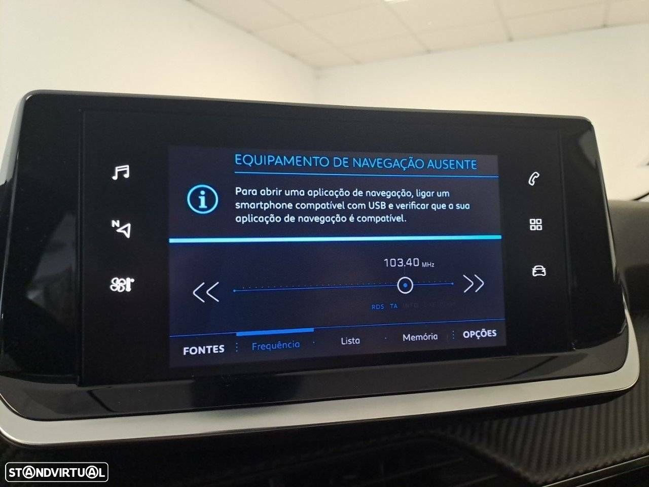 Peugeot 2008 1.2 PureTech Allure Pack - 20