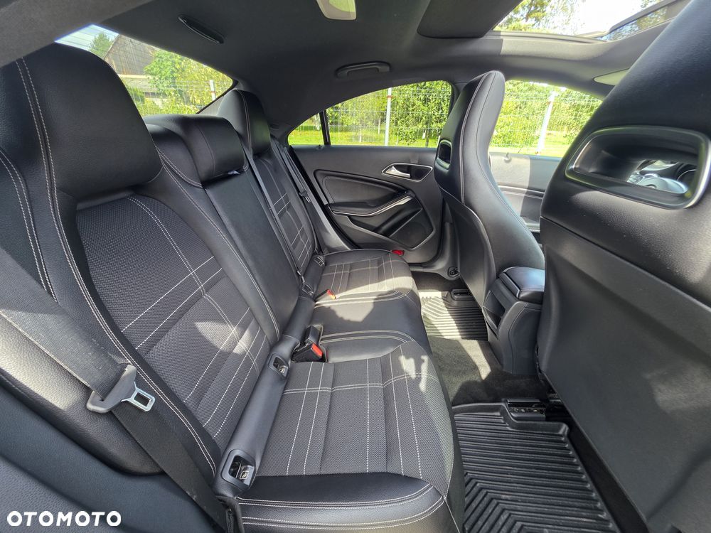 Mercedes-Benz CLA 180 - 6