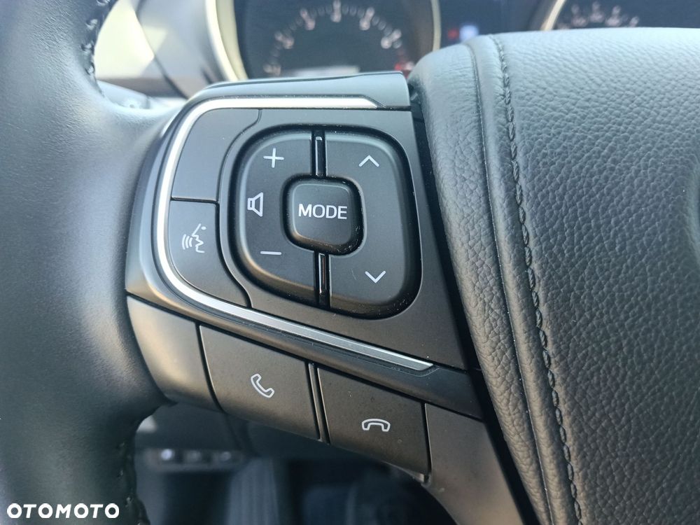 Toyota Avensis 2.0 Premium MS - 17