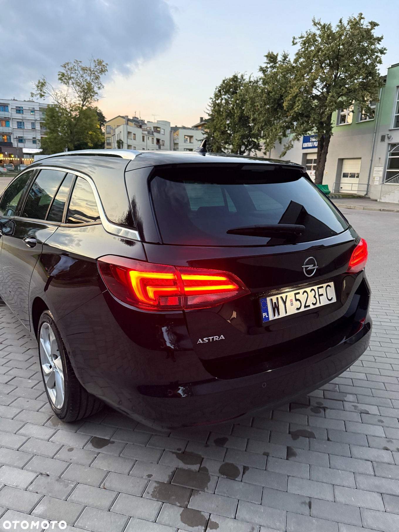 Opel Astra V 1.2 T Ultimate S&S - 9
