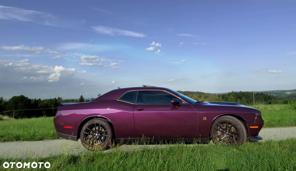 Dodge Challenger 6.4 Scat Pack - 4