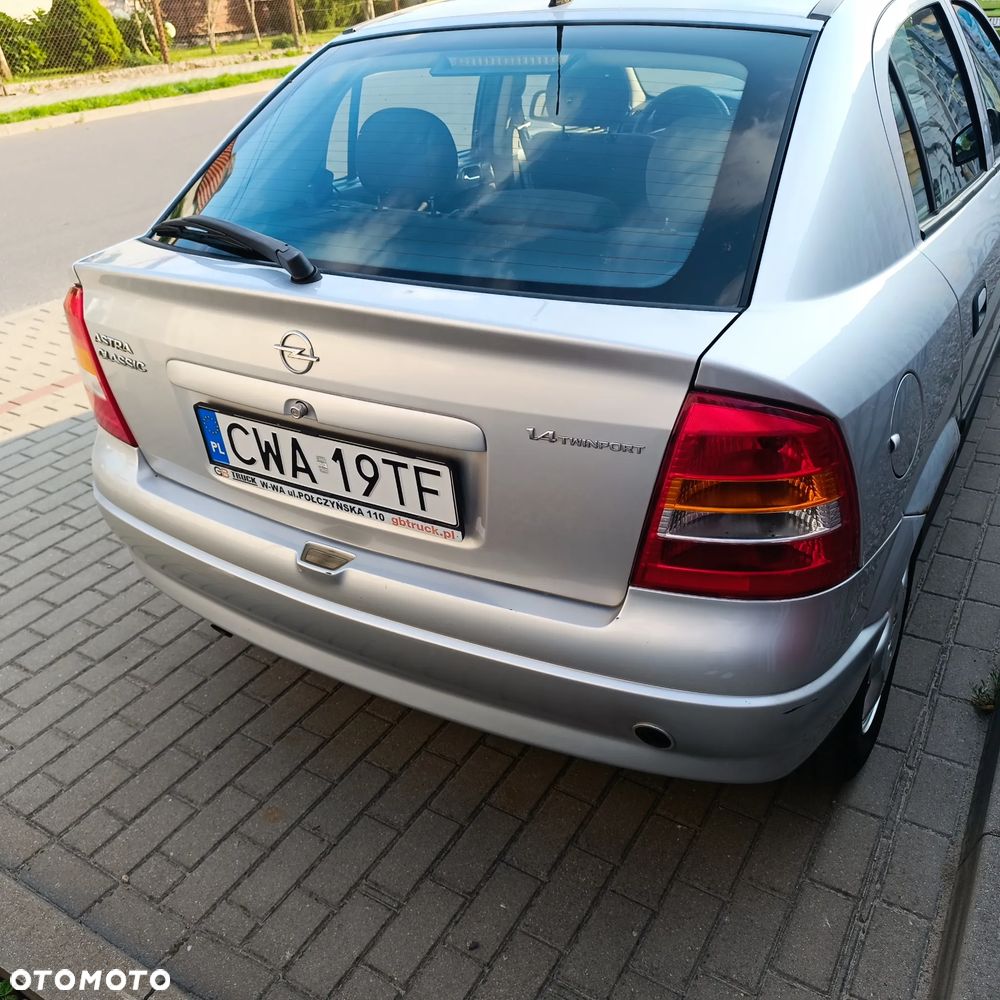 Opel Astra 1.4 - 7