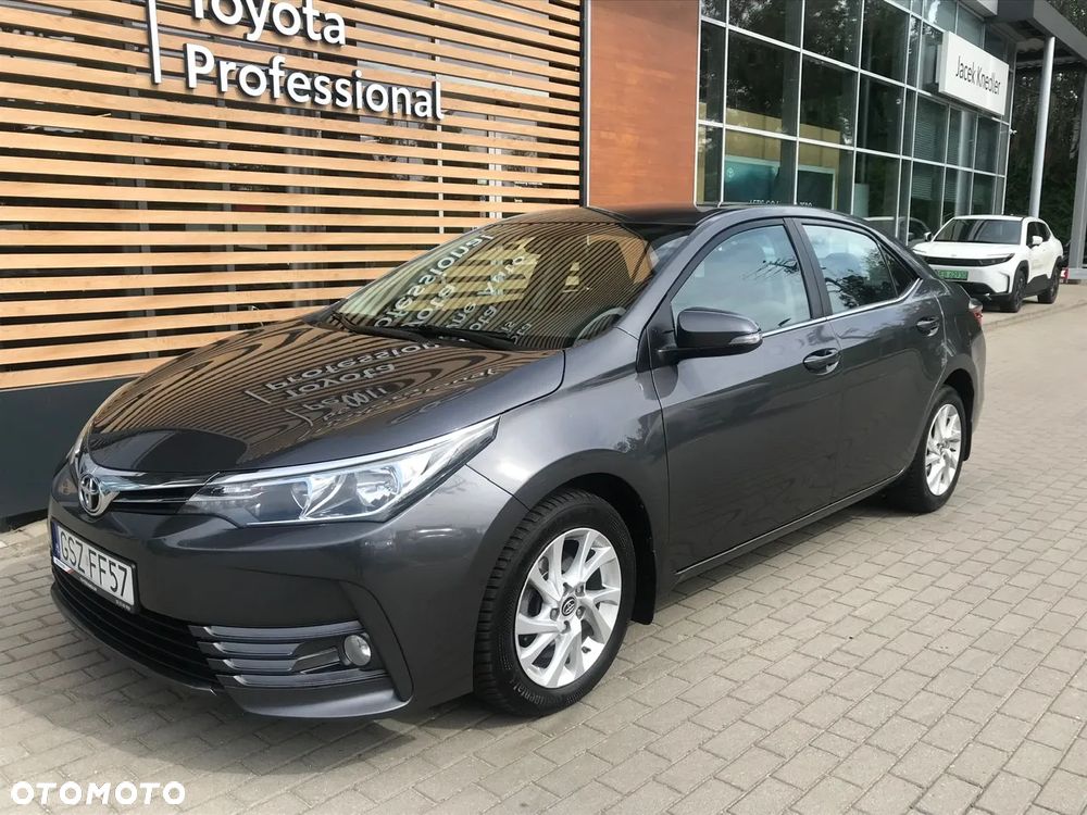 Toyota Corolla 1.6 Classic Plus - 3