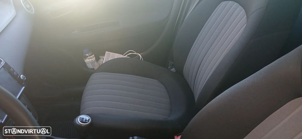 Fiat Punto 1.3 M-Jet Easy S&S - 2