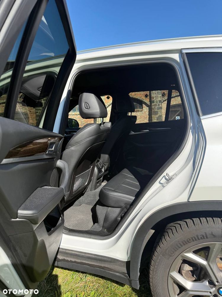 BMW X3 xDrive30i - 11