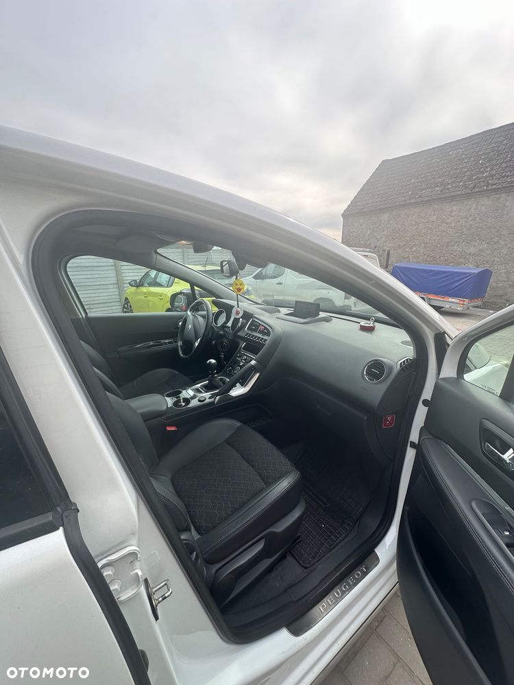 Peugeot 3008 HDi 115 Active - 6