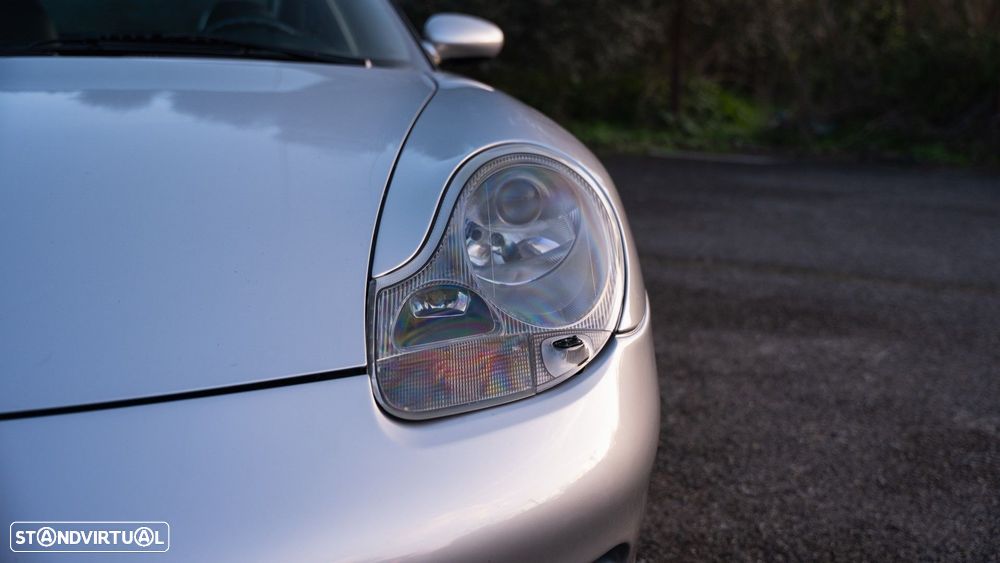 Porsche 911 (996) Carrera 4 Coupé - 13