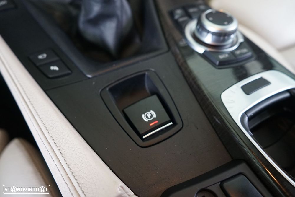 BMW 520 d Line Luxury - 34