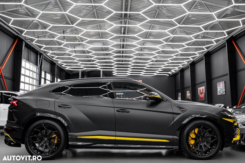 Lamborghini URUS Standard - 28