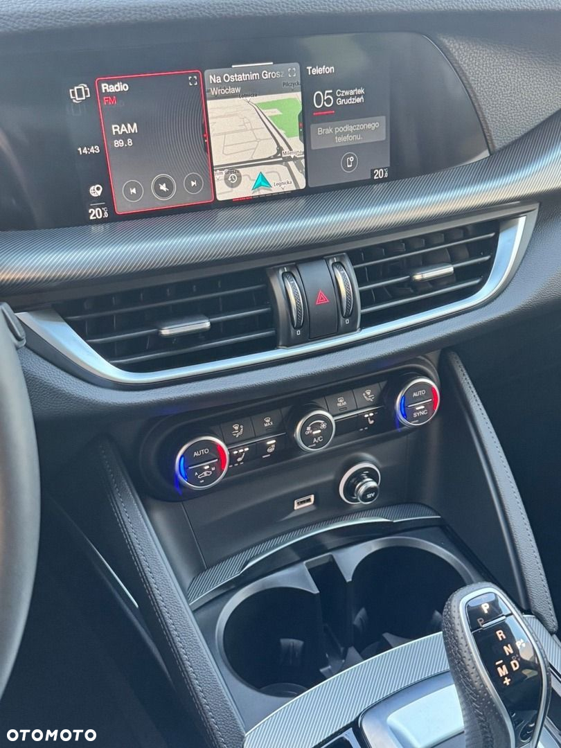 Alfa Romeo Stelvio - 21