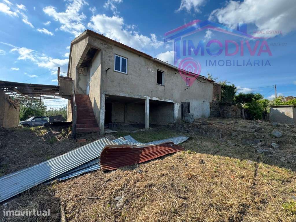 Casa de Campo com Terreno Fértil - Grande imagem: 2/60