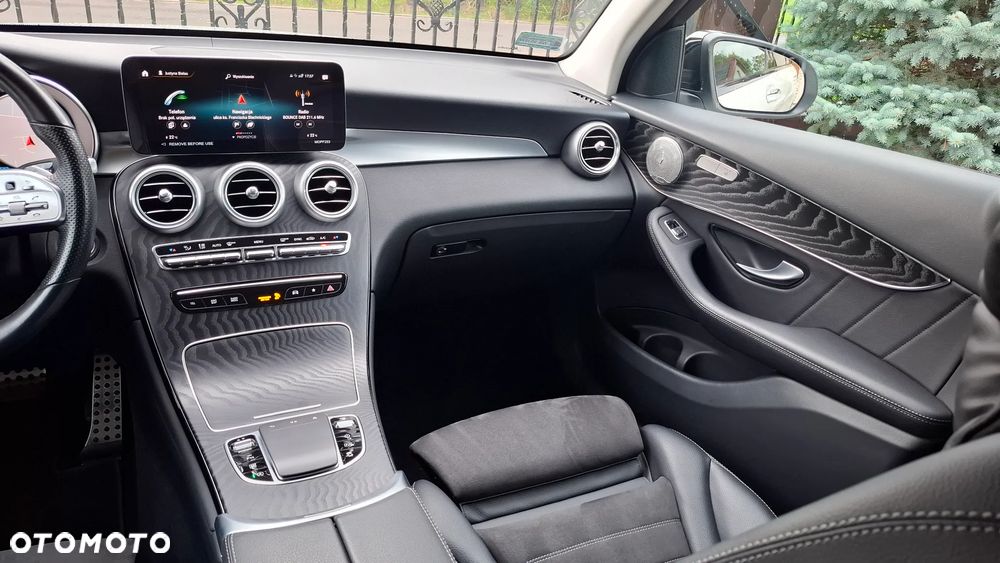 Mercedes-Benz GLC 200 d 4Matic 9G-TRONIC Exclusive - 36