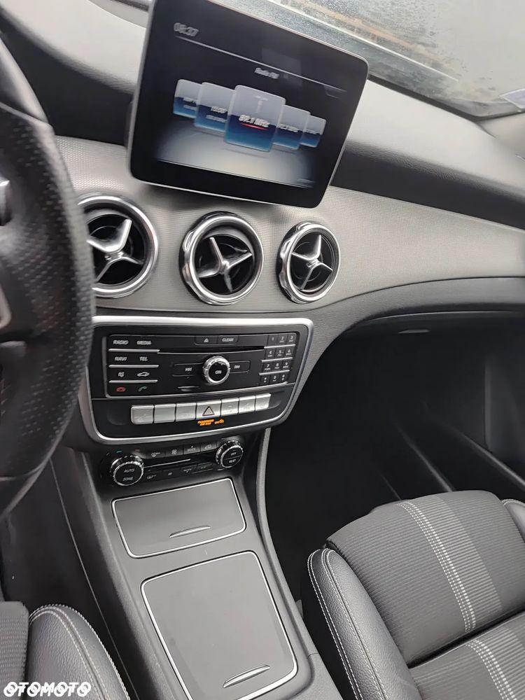 Mercedes-Benz GLA - 22