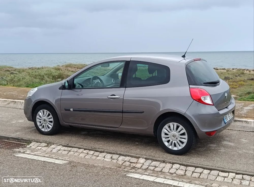 Renault Clio 1.2 16V GT - 2