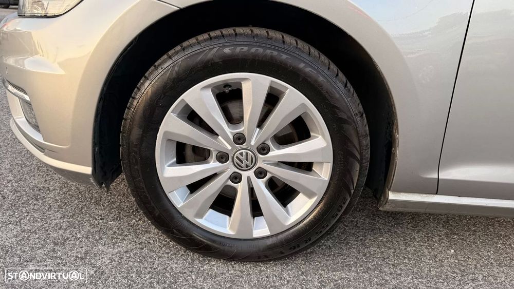 VW Golf Variant 1.6 TDi Highline - 16
