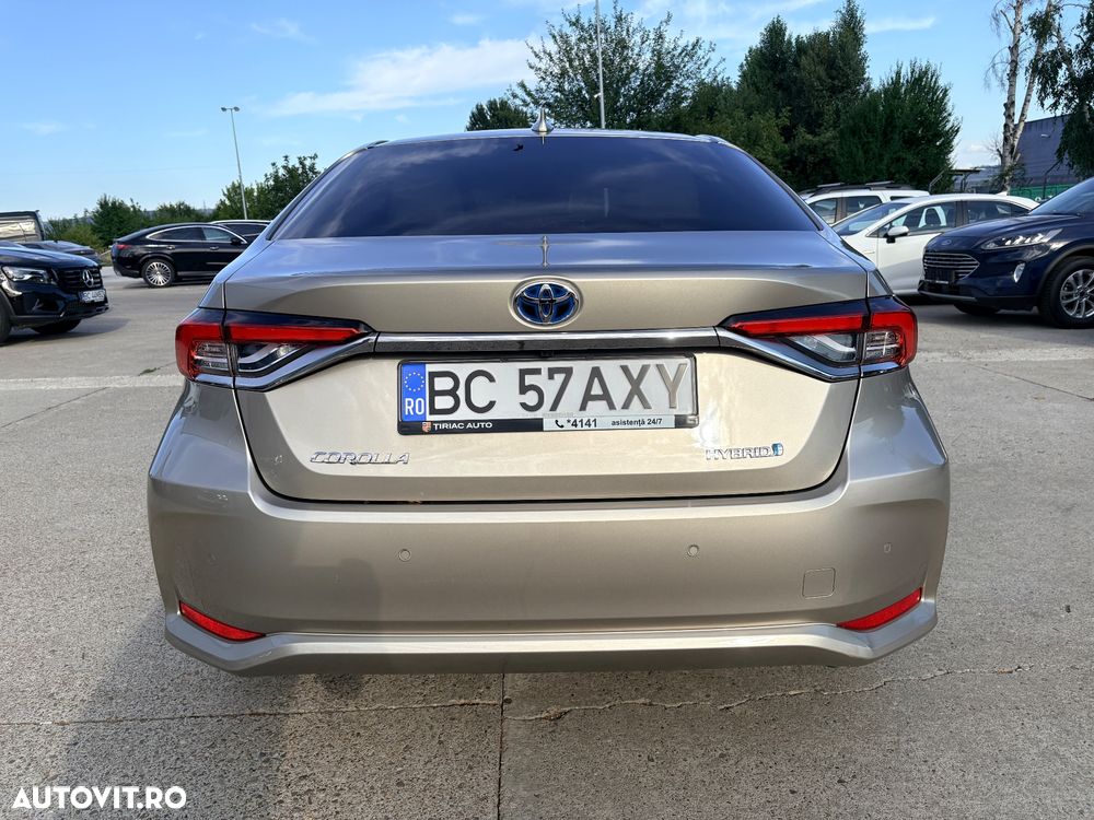 Toyota Corolla 1.8 HEV Business - 4