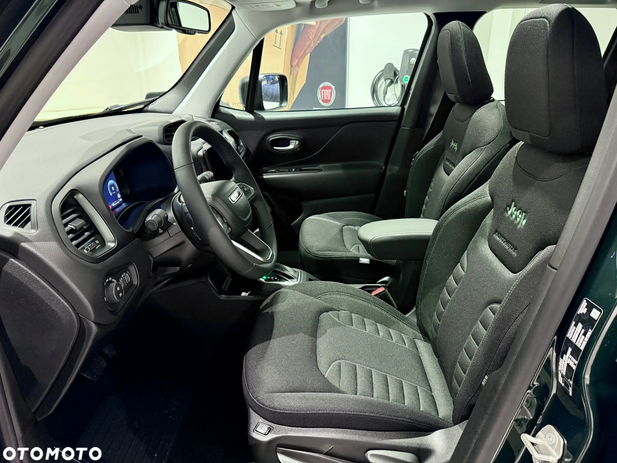 Jeep Renegade - 25