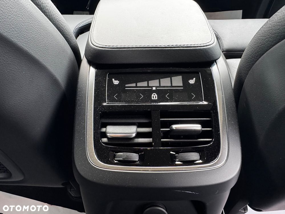 Volvo XC 90 T8 AWD Recharge Plus Dark - 38