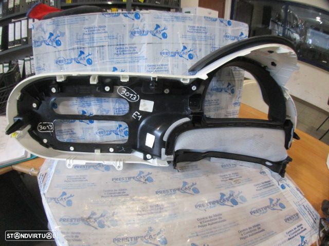 Grelha Friso 682483347R 682488019R RENAULT TWINGO 3 FASE 1 2014 1.0I 71CV 5P AZUL BEBE MEIO  GRE QUADRANTE PAINEL CENTRAL - 4