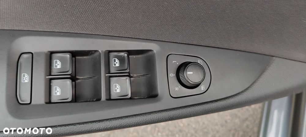 Seat Leon 2.0 TDI DPF DSG Xcellence - 17