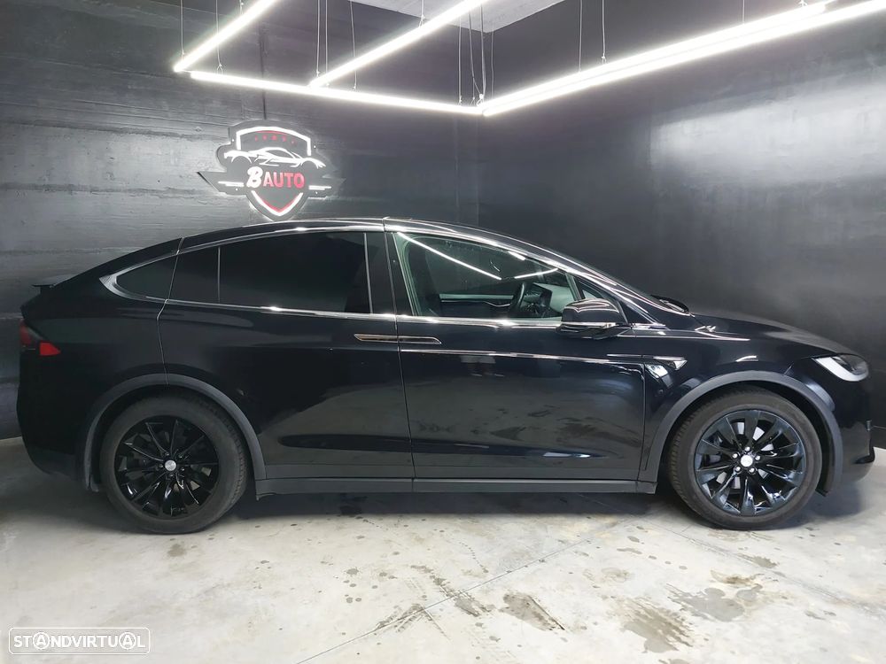 Tesla Model X 75D AWD - 19