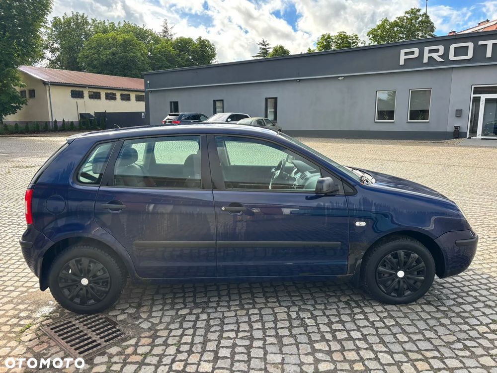 Volkswagen Polo 1.4 16V Basis - 2