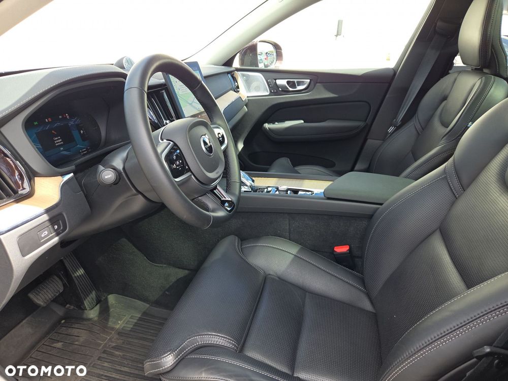 Volvo XC 60 T6 Plug-In Hybrid AWD Ultra Bright - 9