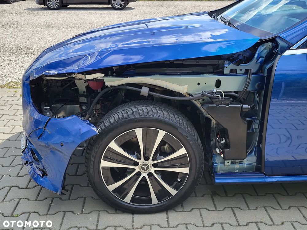 Mercedes-Benz Klasa E 200 Coupe 4-Matic 9G-TRONIC - 31