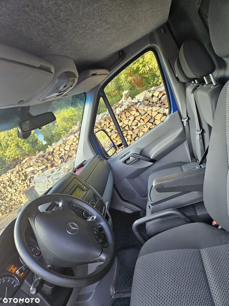 Mercedes-Benz SPRINTER 519 - 12