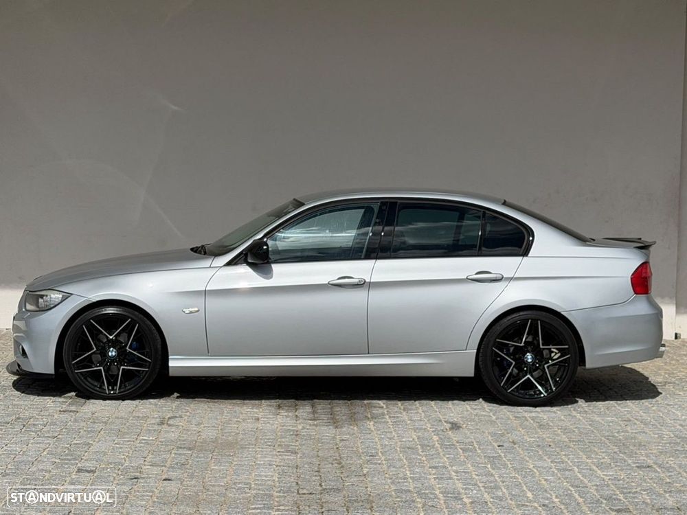 BMW 318 d Pack M - 4