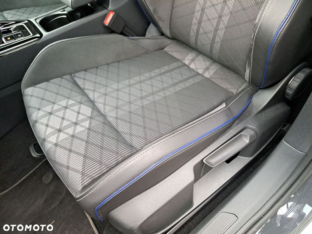 Volkswagen Golf Variant 2.0 TDI R-Line Plus DSG - 21