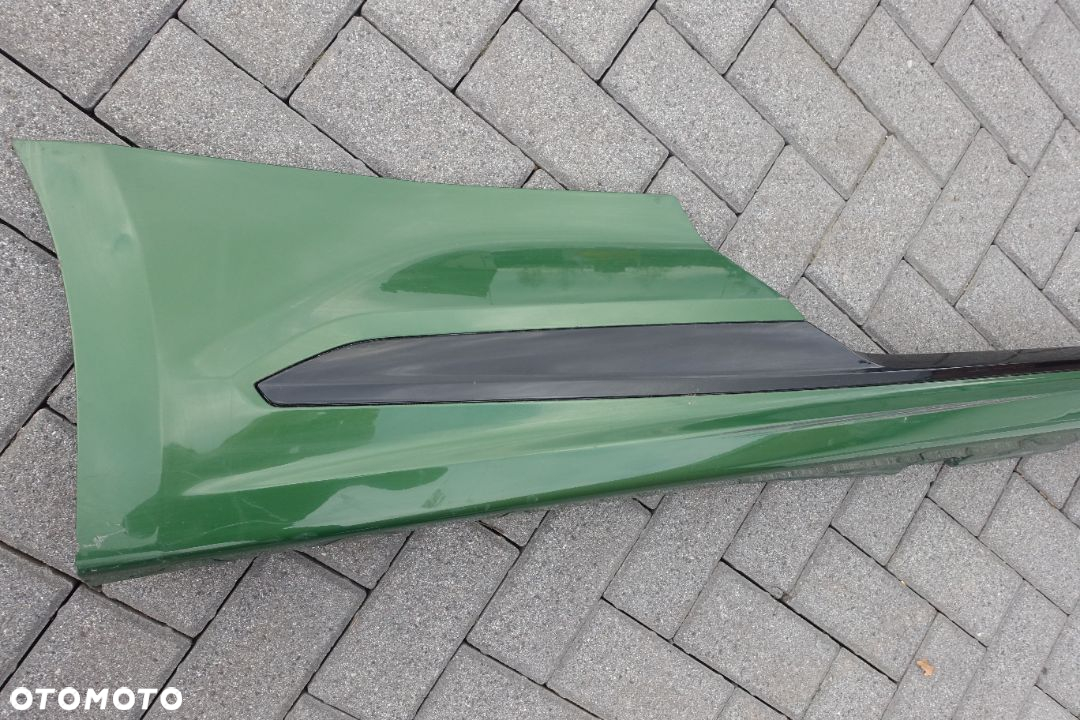 LISTWA PROGOWA PRAWA AUDI RS5 8W6853856B - 2