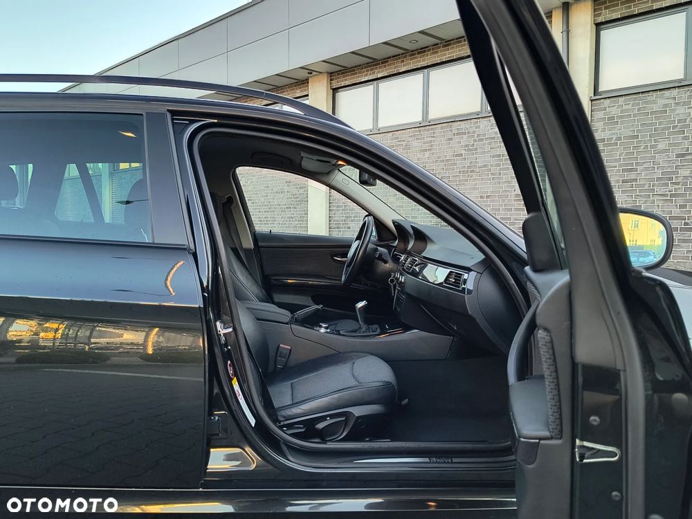 BMW Seria 3 320d - 11