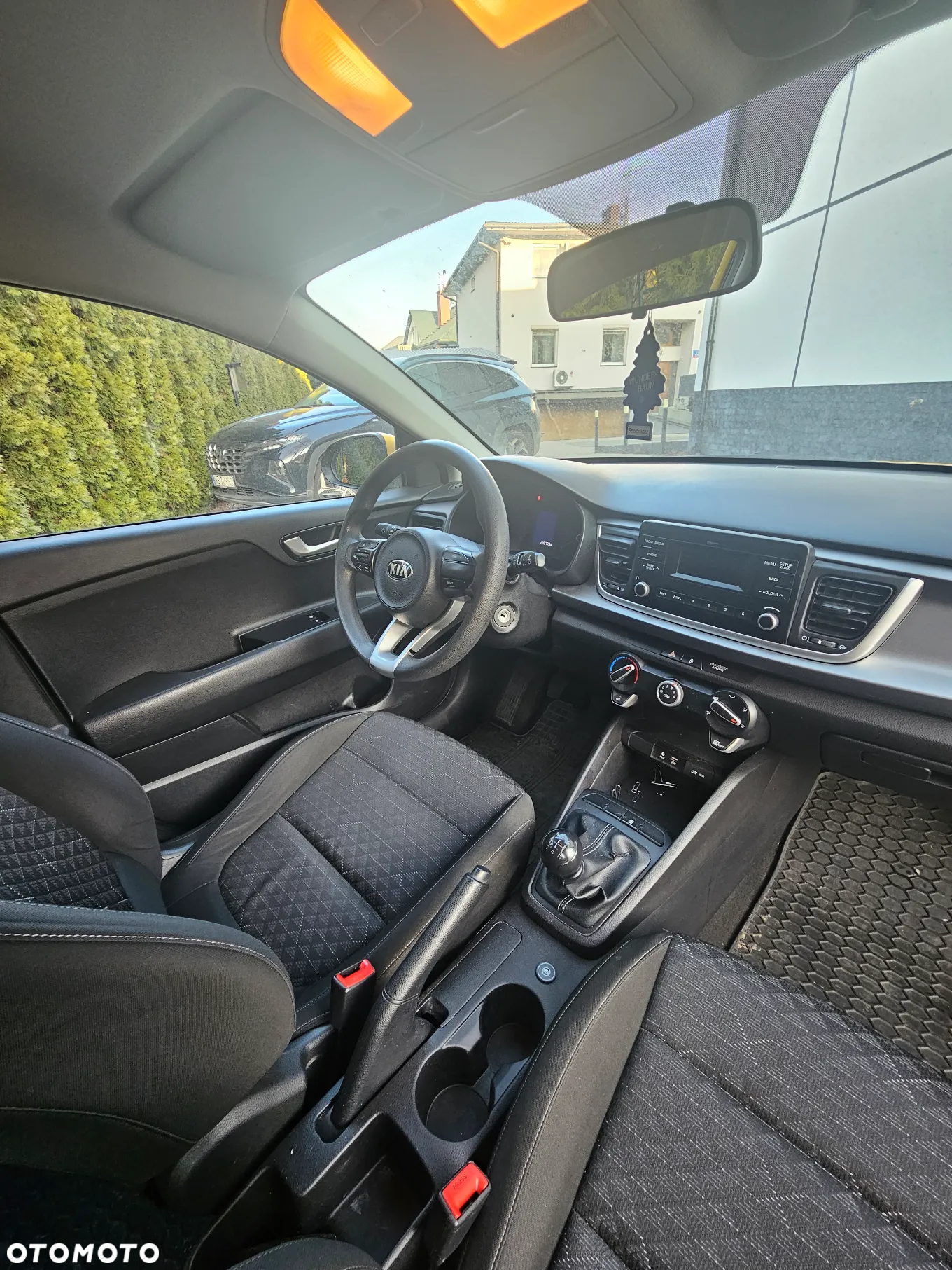 Kia Rio 1.2 M - 11