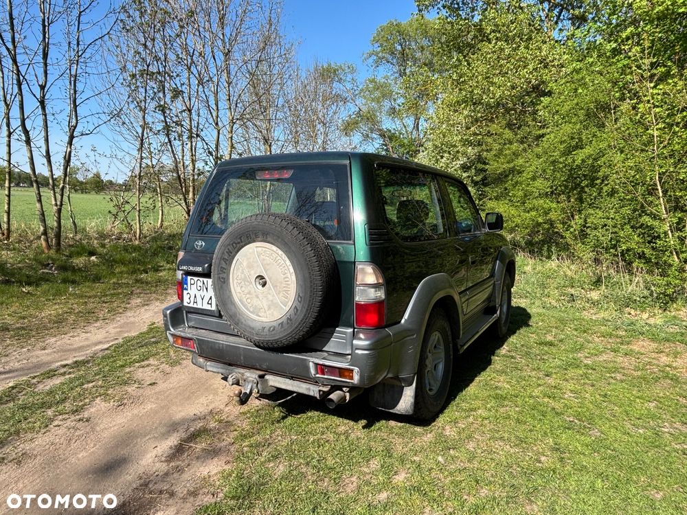 Toyota Land Cruiser - 2