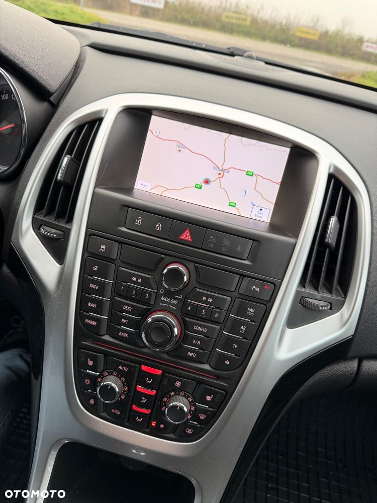 Opel Astra 1.4 Turbo 150 Jahre - 13