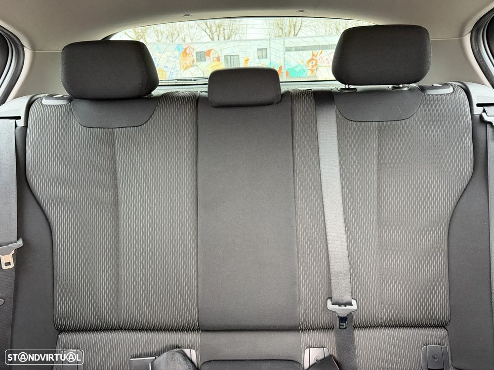 BMW 118 i Sport Line - 23