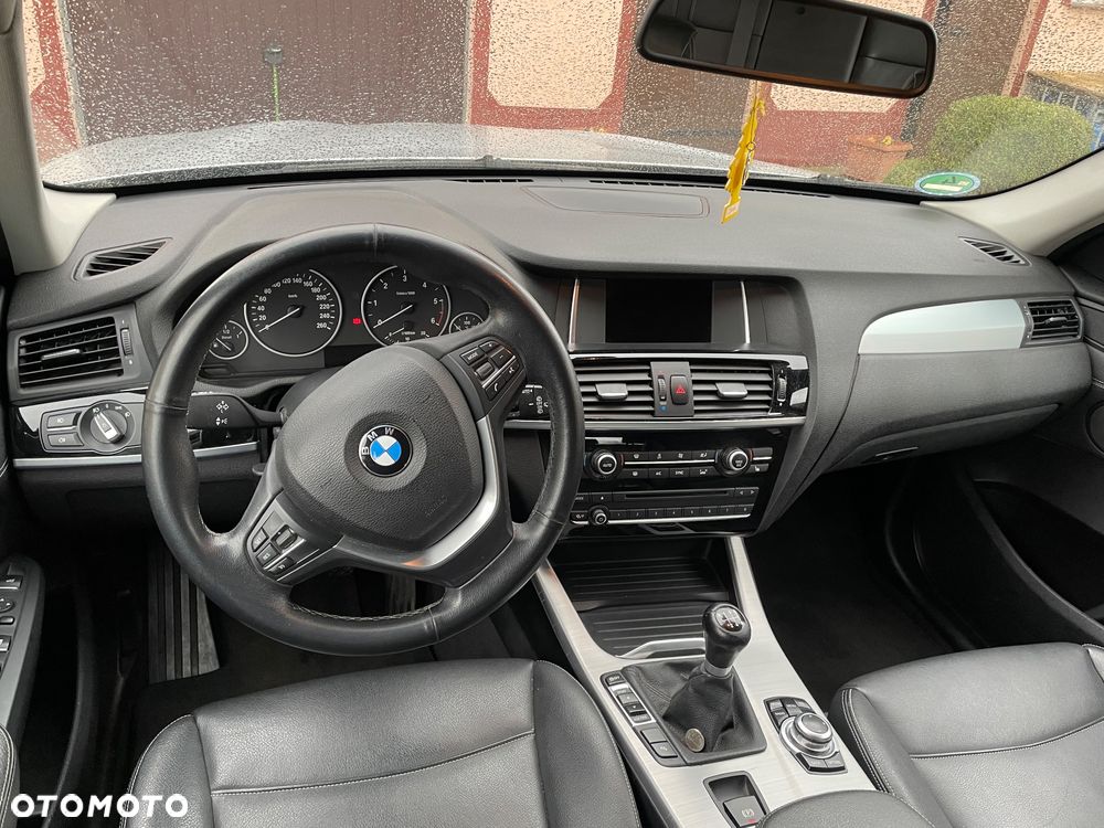 BMW X3 sDrive18d xLine - 11