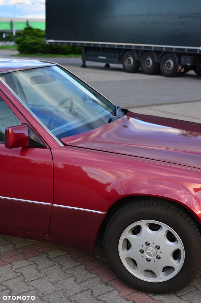 Mercedes-Benz W124 (1984-1993) - 24