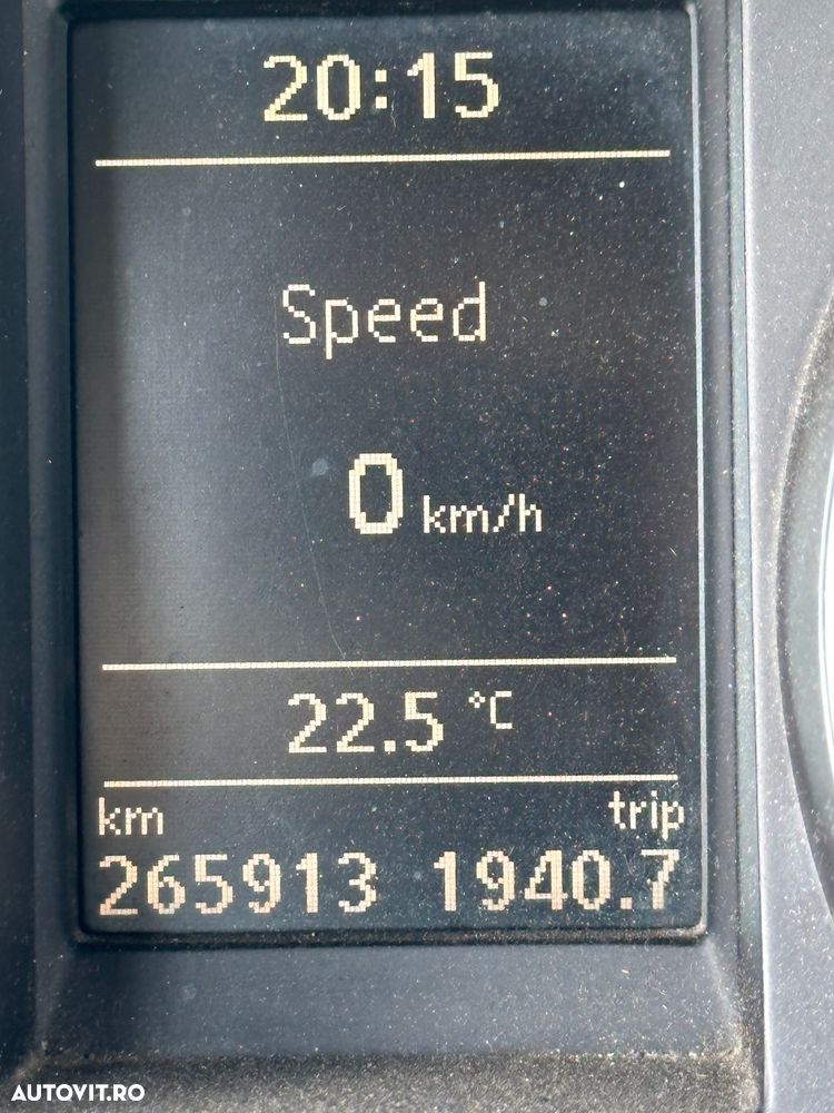 Volkswagen Golf 2.0 TDI DPF Highline - 8
