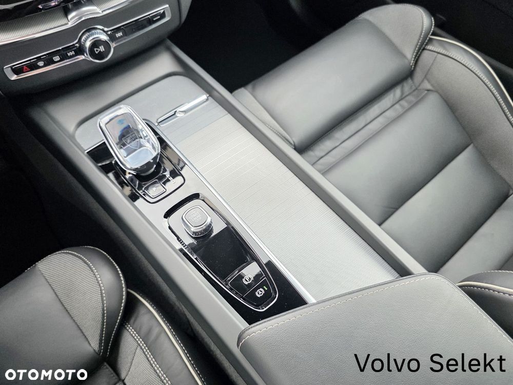 Volvo XC 60 - 32