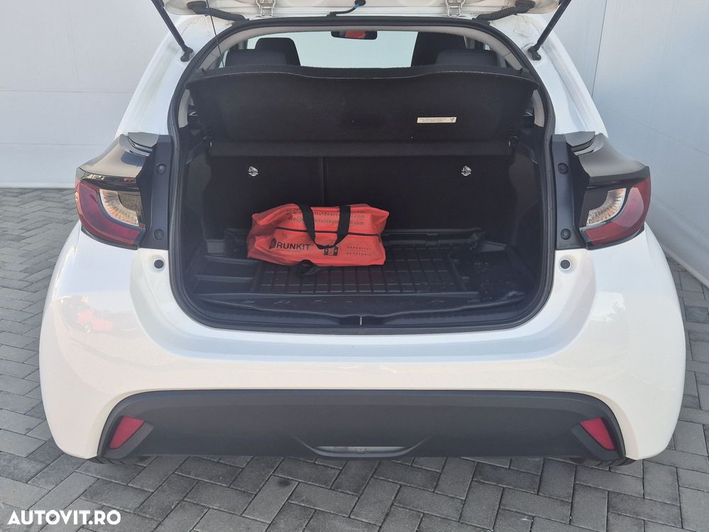 Toyota Yaris - 25