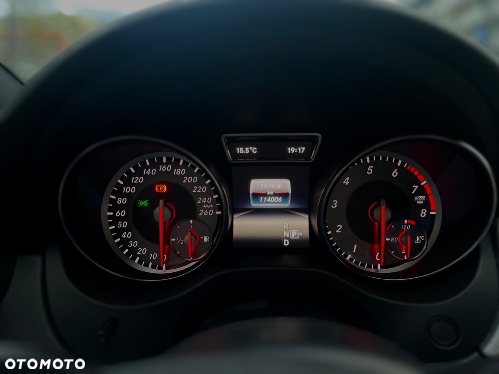 Mercedes-Benz CLA 180 7G-DCT AMG Line - 25